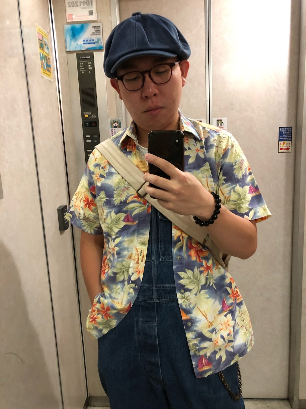 「retrodandyのアイテム（つなぎ/オールインワン、ブルー系）」を使った、林哲安さん（メンズ・175cm）の夏コーディネートの1枚目の写真