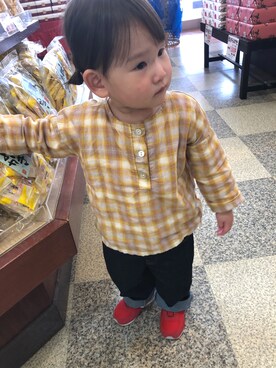 「花見コーデ」｜「アイテム（スニーカー）」を使った、ゆずぴさん（キッズ・70cm）の春コーディネート