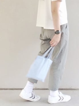 「hummel（ヒュンメル）のアイテム（スニーカー）」を使った、中町さん（レディース・156cm）の春コーディネート