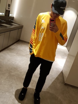 「F.C.R.B.（エフシーアールビー）のアイテム（帽子）」を使った、Chan CheeHongさん（メンズ・180cm）の秋コーディネート