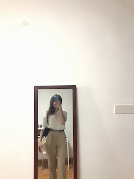 「基础款」｜「アイテム（スラックス）」を使った、桃子小姐さん（レディース・165cm）の秋コーディネート
