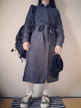 「スリット」｜「アイテム（シャツワンピース）」を使った、うたみるのさん（レディース・151cm）の秋コーディネート