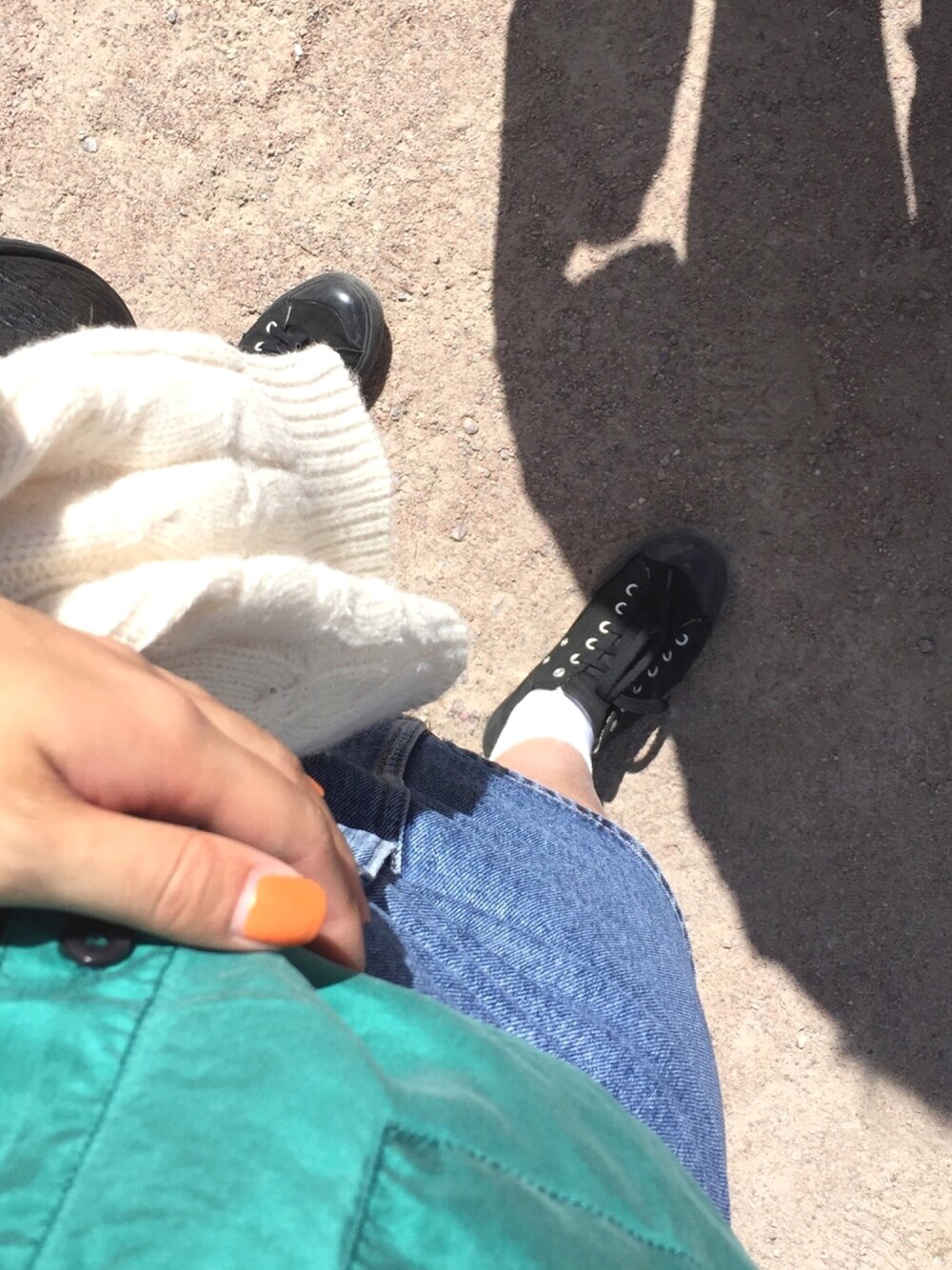 「layering、秋色、Hong Kong、colorful、summer、ootd」｜「STEFANELのアイテム（ニット/セーター、ホワイト系）」を使った、Samanthaさん（レディース・158cm）の夏コーディネートの1枚目の写真