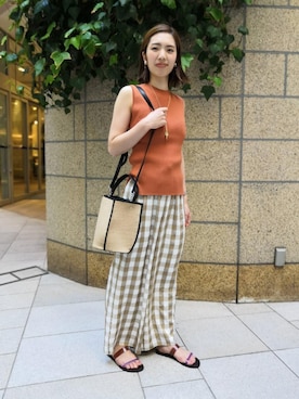 「UNITED ARROWS（ユナイテッドアローズ）のUBCB スプーン ネックレス（ネックレス、ゴールド系）」を使った、近澤 茜さん（レディース・166cm）の夏コーディネート