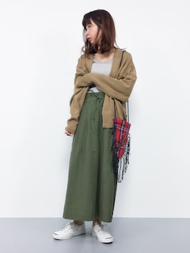「赤」｜「アイテム（タンクトップ）」を使った、naoさん（レディース・163cm）の秋コーディネート
