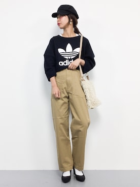 「ロゴニット」｜「アイテム（スウェット）」を使った、naoさん（レディース・163cm）の秋コーディネート