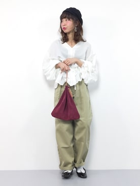 「mystic（ミスティック）の袖タックボリュームブラウス（シャツ/ブラウス）」を使った、naoさん（レディース・163cm）の冬コーディネート