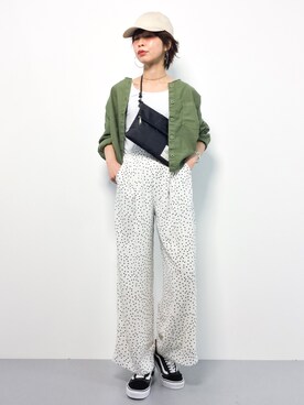 「サコッシュ」｜「アイテム（ノーカラージャケット）」を使った、naoさん（レディース・163cm）の春コーディネート