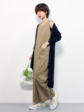 「アイテム（つなぎ/オールインワン、ベージュ系）」を使った、naoさん（レディース・163cm）の春コーディネート