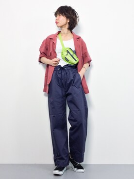 「アイテム（ボディバッグ/ウエストポーチ、イエロー系）」を使った、naoさん（レディース・163cm）の春コーディネート