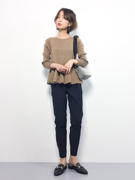 ブラウン系のアイテムを使った ネイビーパンツ のレディース人気ファッションコーディネート Wear