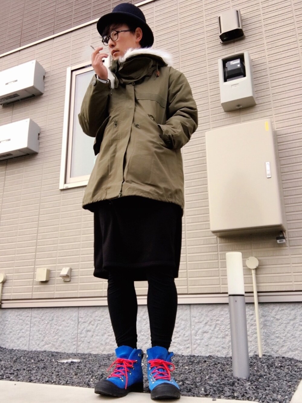 「ミリタリー、UNIQLO、TROVE、swatch、トレッキングシューズ、ハット、ボーダー」｜「VANSのKAYATo（その他シューズ、ブルー系）」を使った、ゆうすけさん（メンズ・176cm）の春コーディネートの1枚目の写真