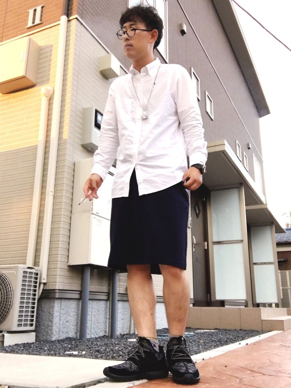 「カジュアル、adidas originals、スカート、UNIQLO、G-SHOCK、Vivienne Westwood」｜「G-SHOCKのGショック G-SHOCK / トレジャー　ゴールド / G-300G-9AJF / カシオ CASIO（アナログ腕時計、ゴールド系）」を使った、ゆうすけさん（メンズ・176cm）の秋コーディネートの1枚目の写真