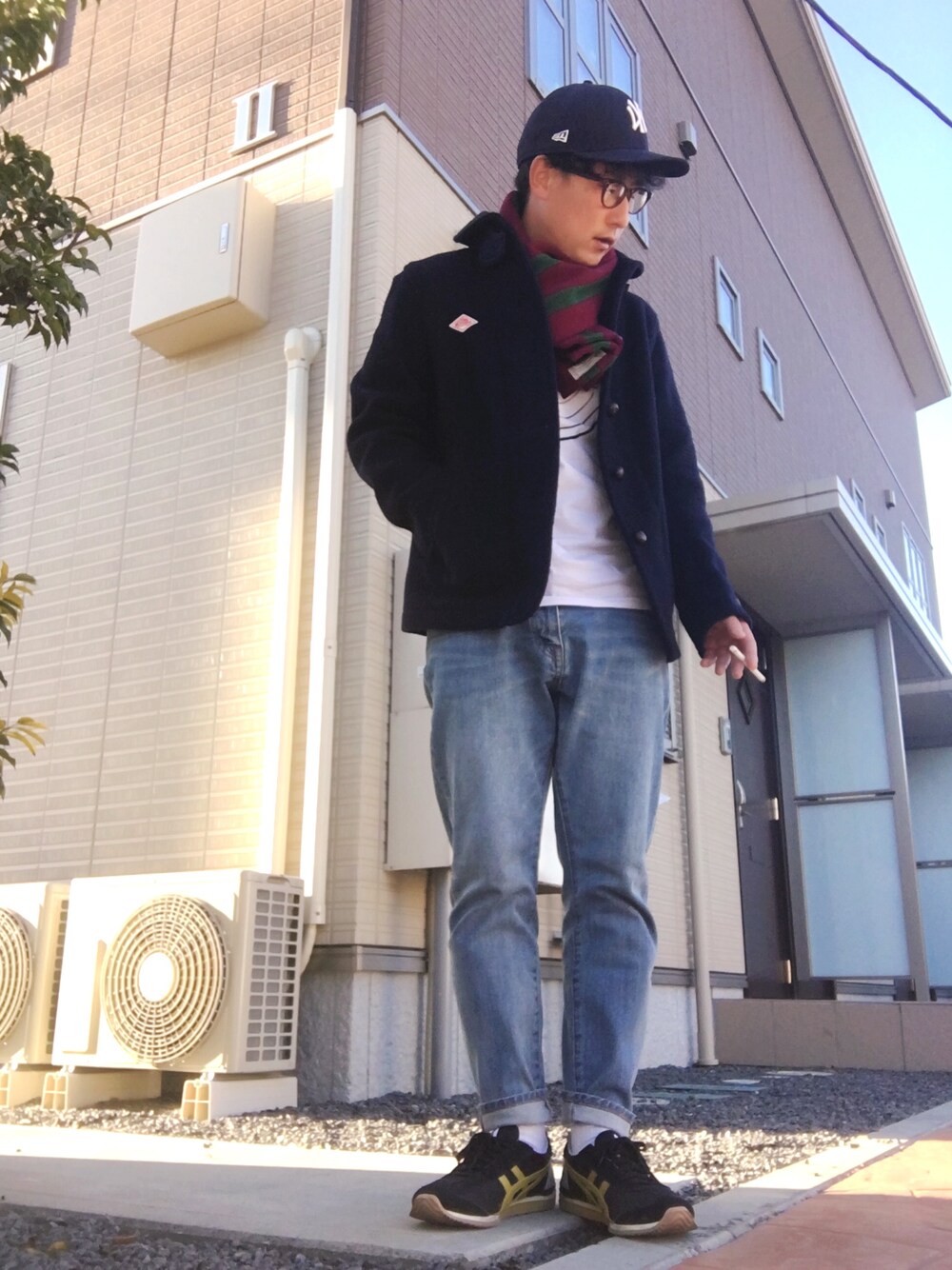 「冬、おしゃれさんと繋がりたい、Danton、Onitsuka Tiger、NEW ERA、zozoデニム、SOPHNET.」｜「DANTONのDANTON/ダントン WOOL MOSSER JACKET/ウール モッサ ジャケット（ブルゾン、ブルー系）」を使った、ゆうすけさん（メンズ・176cm）の冬コーディネートの1枚目の写真