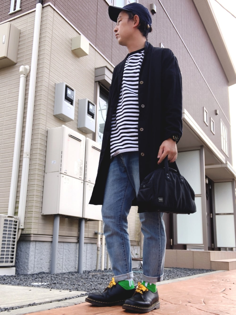 「カジュアルコーデ、オトナカジュアル、おしゃれさんと繋がりたい、HEAD PORTER、zozoデニム、ZOZO、Danton、FREAK’Ｓ STORE、ボーダー、Dr.Martens」｜「FREAK'S STOREのアイテム（その他アウター、ブラック系）」を使った、ゆうすけさん（メンズ・176cm）の秋コーディネートの1枚目の写真