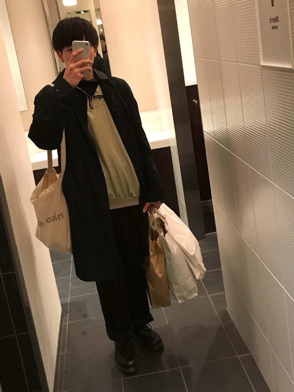 「革靴、高校生、古着MIX、古着、冬コーデ、ロングコート、ナイロンジャケット、ハーフジップ、タートルネック、コーデュロイ」｜「niko and...のチェンジベルトブラックウォッチ【niko and ...】（アナログ腕時計、ブラック系）」を使った、keNさん（メンズ・177cm）の冬コーディネートの1枚目の写真