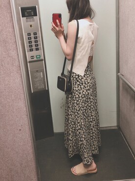 tokoさんの「ハナクルミボタンＡラインスカート　828989」を使ったコーディネート