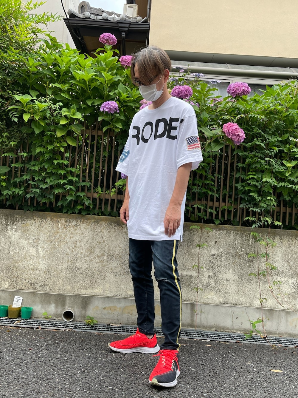 「休日スタイル、ロデオクラウンズ、ティシャツ、おしゃれさんと繋がりたい、ZARA」｜「Rodeo Crownsのアイテム（Tシャツ/カットソー、ホワイト系）」を使った、yoshimorikiさん（メンズ・182cm）の夏コーディネートの1枚目の写真