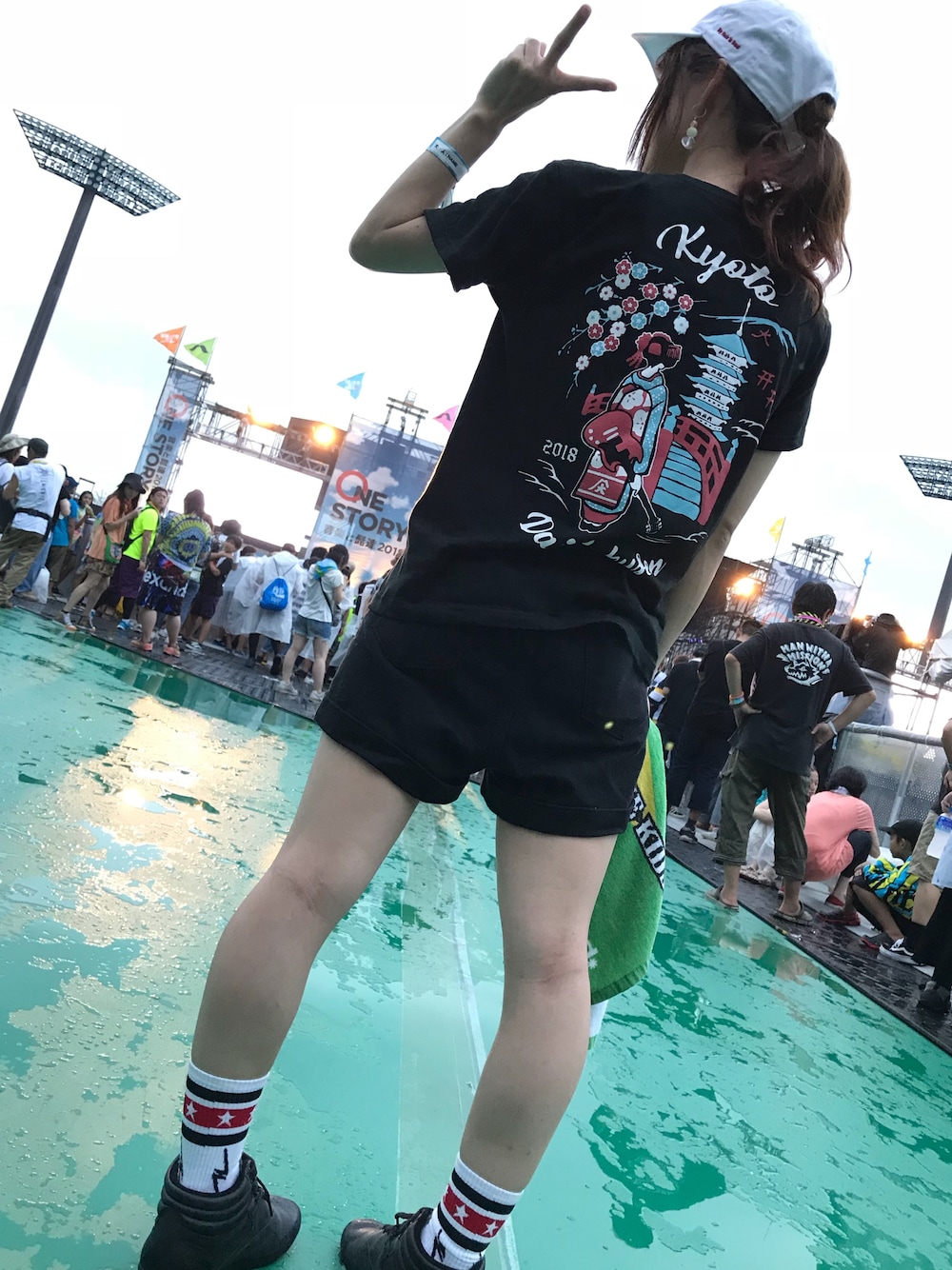 「夏フェス、ライブ、ライブTシャツ、音楽と髭達、京都大作戦、マイヘア」｜「京都大作戦2018のアイテム（Tシャツ/カットソー、ブラック系）」を使った、٩꒰ ´ᆺ`꒱۶yuki❁さん（レディース・152cm）の秋コーディネートの1枚目の写真