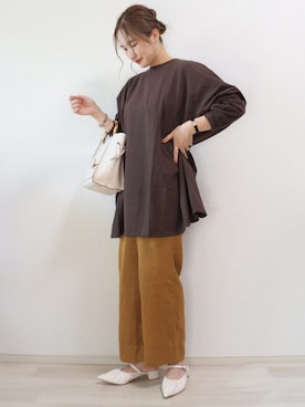 「サテンパンツ」｜「アイテム（アナログ腕時計）」を使った、 𝕐𝕌𝕂𝕚さん（レディース・160cm）の秋コーディネート