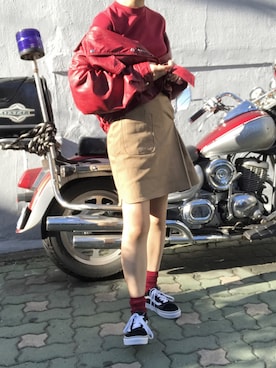 「red」｜「アイテム（その他）」を使った、rachel suenさん（レディース・163cm）の秋コーディネート