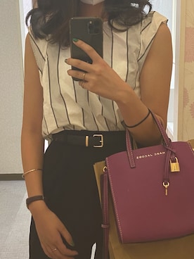 「MARC JACOBS（マークジェイコブス）のアイテム（トートバッグ）」を使った、彩乃さん（レディース・161cm）の秋コーディネート