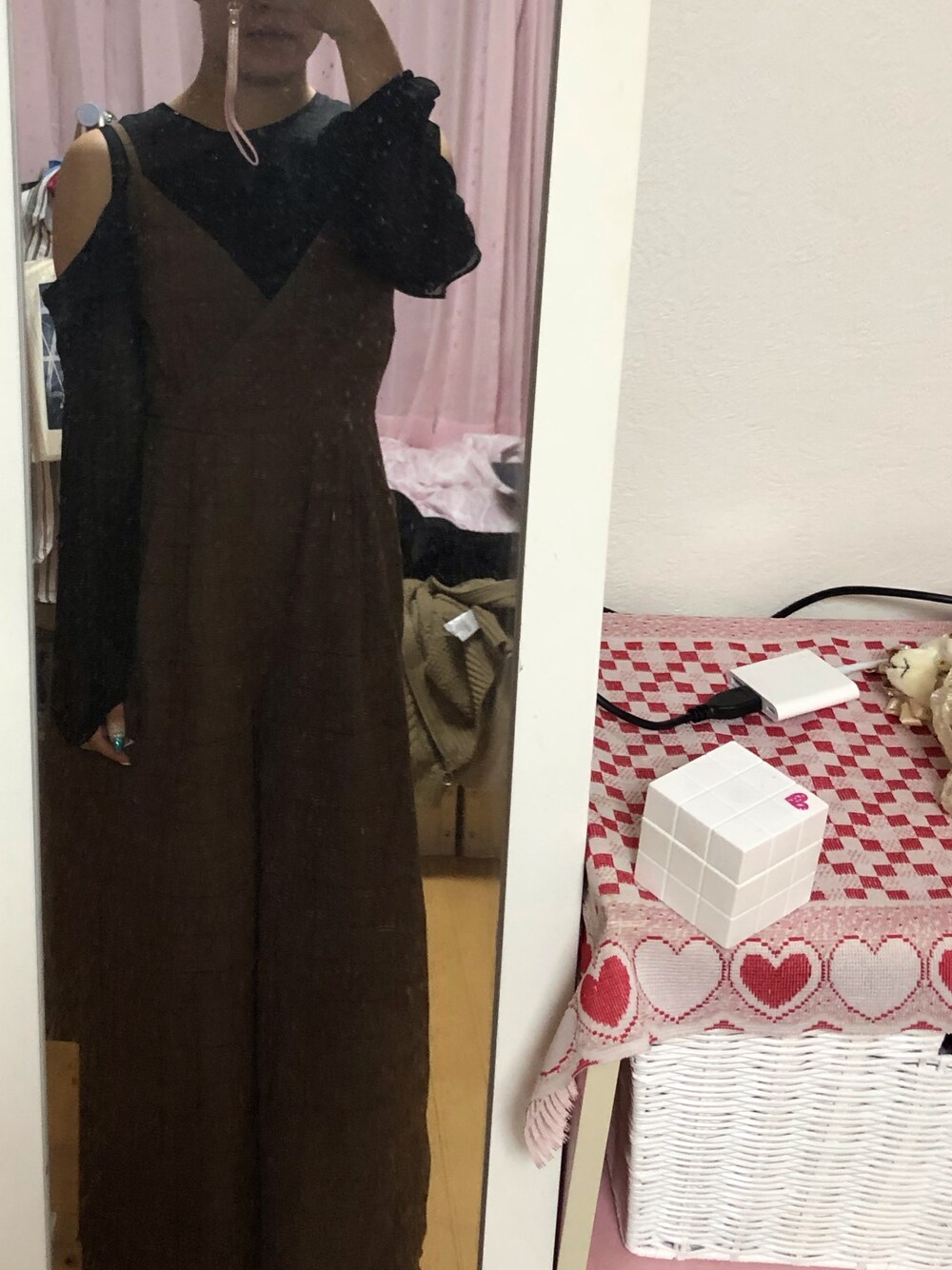 「H&Mのアイテム（トップス、ブラック系）」を使った、気まぐれちゃんさん（レディース・160cm）の秋コーディネートの1枚目の写真