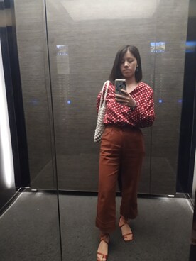 「red」｜「アイテム（スラックス）」を使った、Echo Hoさん（レディース・157cm）の夏コーディネート