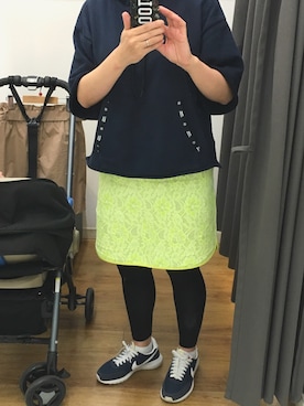 「OPENING CEREMONY（オープニングセレモニー）のアイテム（スウェット）」を使った、まんぷくさん（レディース・158cm）の春コーディネート