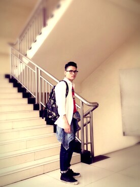 「美特斯邦威のアイテム（バックパック/リュック、グリーン系）」を使った、荣小尚さん（メンズ）の夏コーディネート