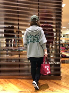 「アイテム（トートバッグ、レッド系）」を使った、sakataさん（レディース・159cm）の春コーディネート