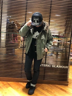 「HYSTERIC GLAMOUR（ヒステリックグラマー）のHYS WHISKY柄 刺繍キャップ（キャップ）」を使った、sakataさん（レディース・159cm）の冬コーディネート