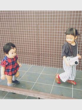 「Birthday（バースデイ）のアイテム（ロンパース、レッド系）」を使った、ａｎｋｏ*さん（キッズ・80cm）の秋コーディネート