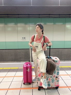 「LOVFEE（ラッフィ）のアイテム（オールインワン・サロペット）」を使った、Kiwiさん（レディース・159cm）の春コーディネート