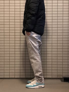 「スニーカー好きと繋がりたい」｜「アイテム（ダウンジャケット/コート）」を使った、aaaaeeeeさん（メンズ・170cm）の冬コーディネート