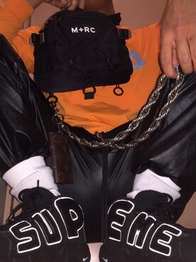 「palace」｜「アイテム（バッグ）」を使った、のんさん（メンズ・170cm）の春コーディネート