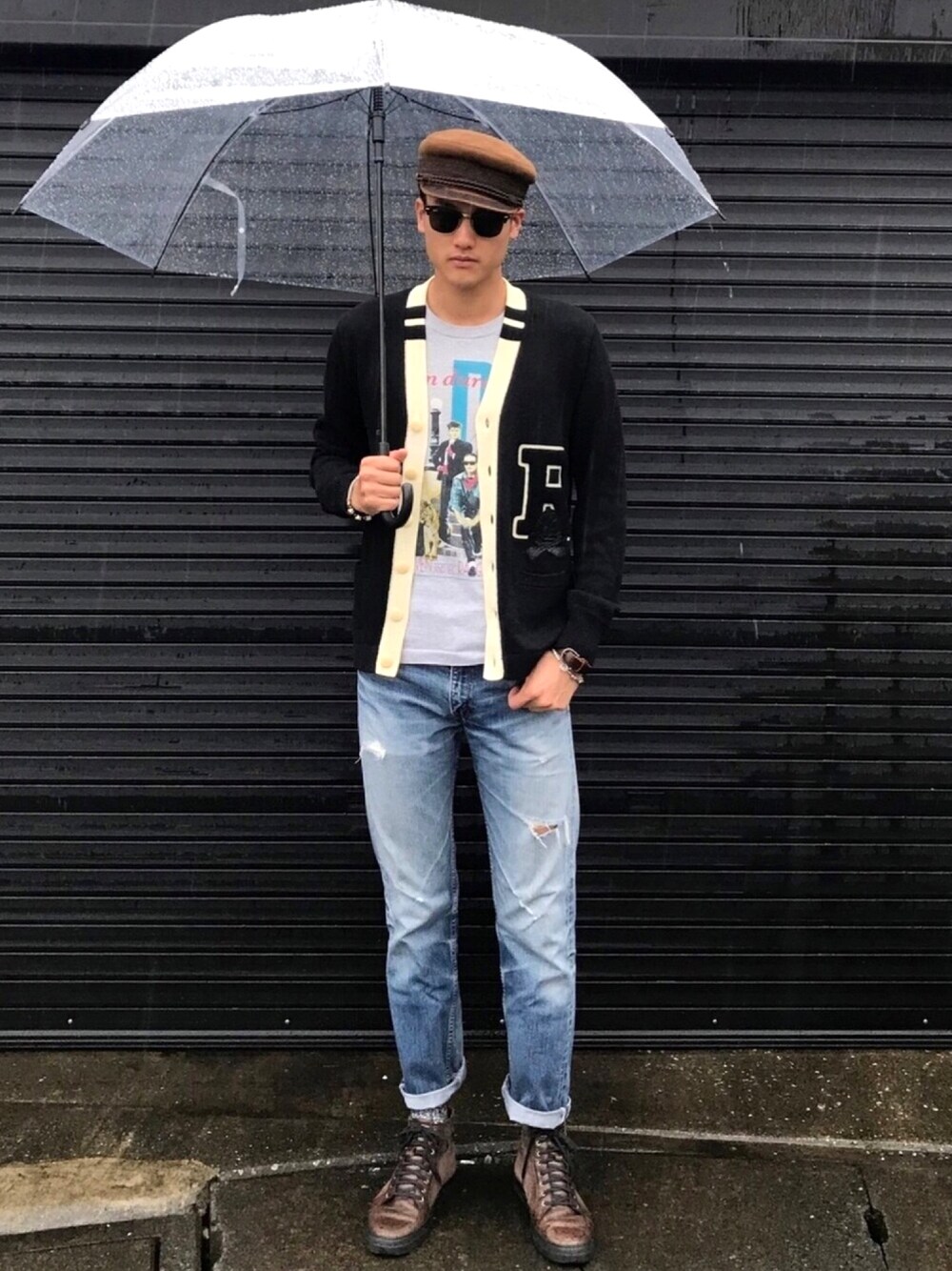 「梅雨、雨の日コーデ、マリンキャップ、vintage style、VINTAGE、古着、古着コーデ、バンドT、Levi's、ヴィンテージ」｜「Levi'sのアイテム（デニムパンツ、ブルー系）」を使った、taxinさん（メンズ・187cm）の夏コーディネートの1枚目の写真