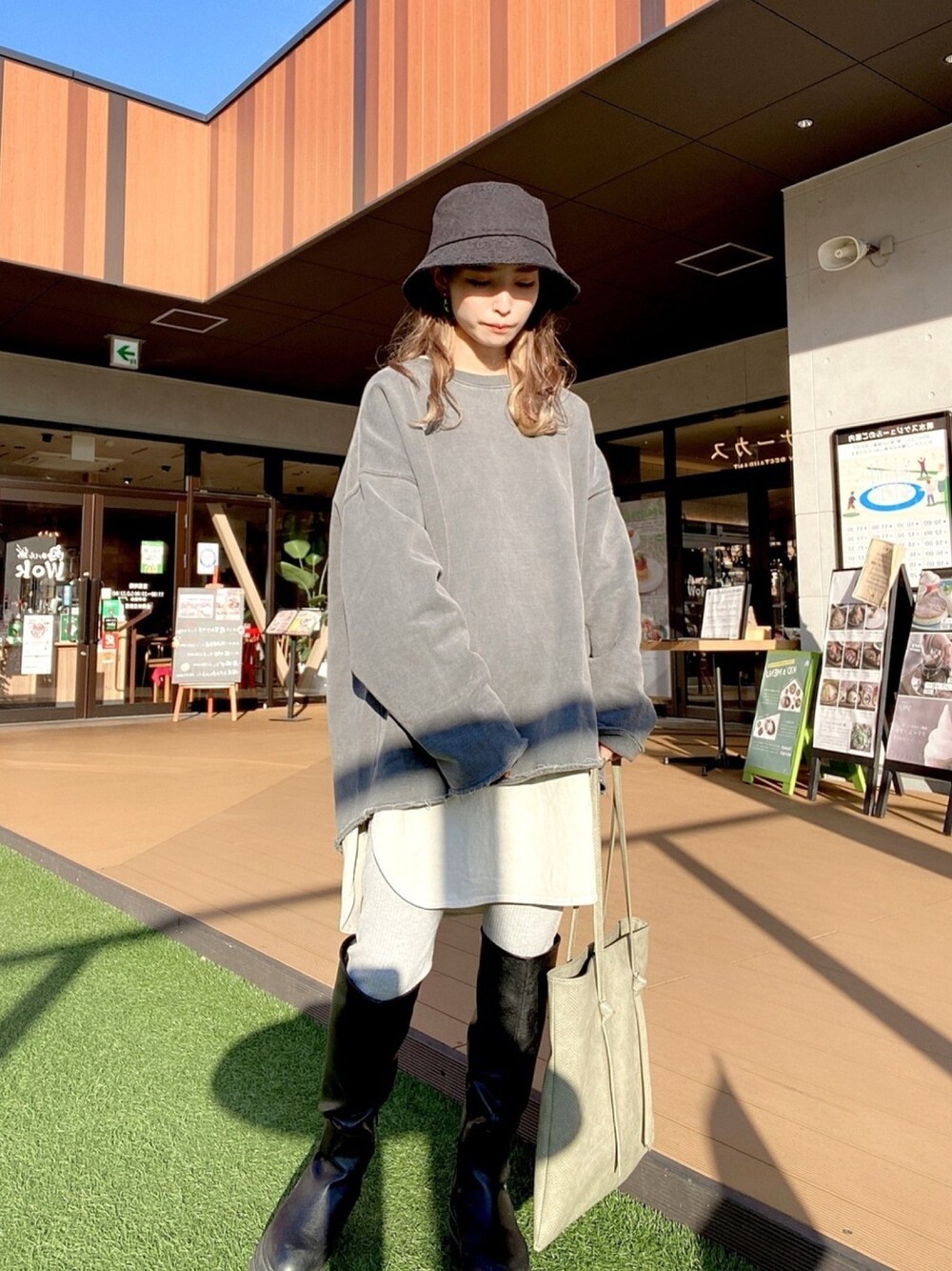 JEANASIS バックスリットZIPウラケプルオーバー JEANASIS バックスリットZIPウラケプルオーバー - メルカリ