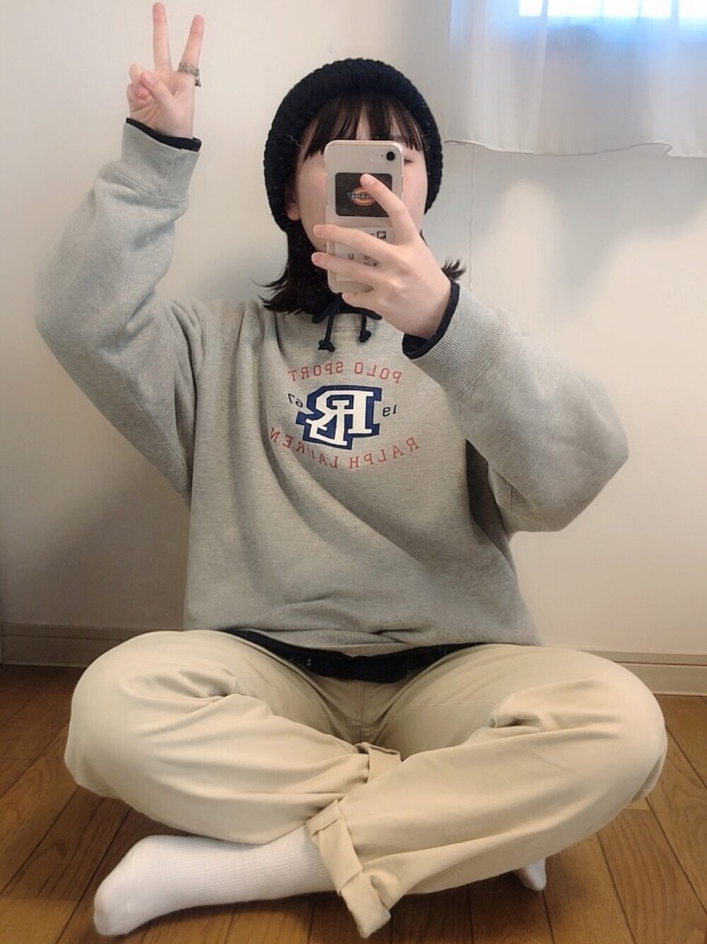 「春コーデ、古着、古着MIX、古着コーデ、古着好きな人と繋がりたい、古着女子、メンズライク、メンズライクコーデ、メンズライク女子、メンズライク女子とつながりたい」｜「POLOのアイテム（スウェット、グレー系）」を使った、uiuiさん（レディース・155cm）の春コーディネートの1枚目の写真