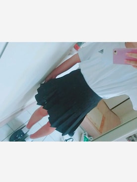 「adidas（アディダス）のアイテム（Tシャツ/カットソー、ホワイト系）」を使った、m i k i *.さん（レディース・150cm）の秋コーディネート