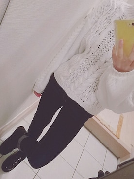 「しまむら（シマムラ）のアイテム（ニット/セーター、ホワイト系）」を使った、m i k i *.さん（レディース・150cm）の秋コーディネート