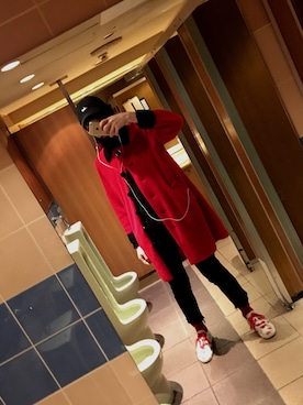 「Yves Saint Laurent（イヴサンローラン）のアイテム（チェスターコート）」を使った、たれちゃんさん（メンズ・180cm）の冬コーディネート