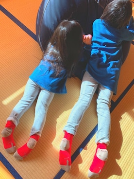 「くつした」｜「アイテム（ワンピース/ドレス）」を使った、y32さん（キッズ・130cm）の冬コーディネート