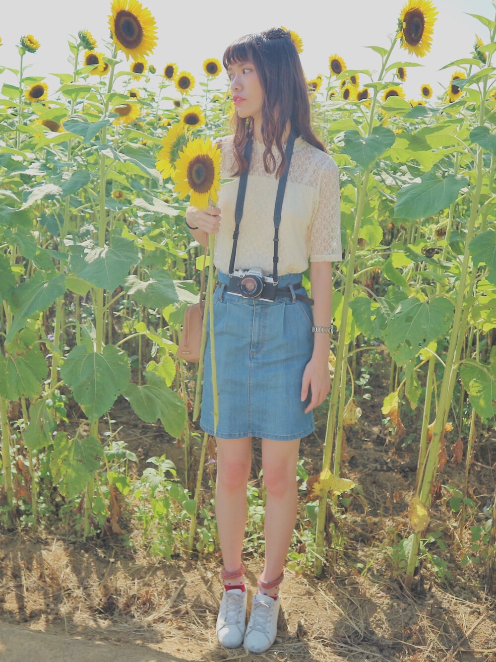 「夏コーデ、ひまわり、おしゃれさんと繋がりたい」｜「JUNIOR SWEETのアイテム（デニムスカート、ブルー系）」を使った、。さん（レディース・175cm）の夏コーディネートの1枚目の写真