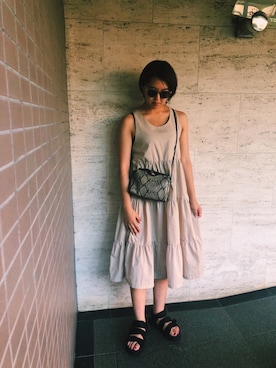 「Banana Republic（バナナリパブリック）のアイテム（ショルダーバッグ）」を使った、アカネさん（レディース・165cm）の夏コーディネート