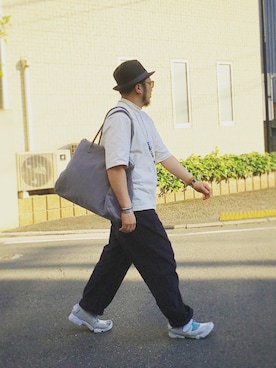 「アイテム（トップス、ベージュ系）」を使った、yoheiさん（メンズ・175cm）の春コーディネート