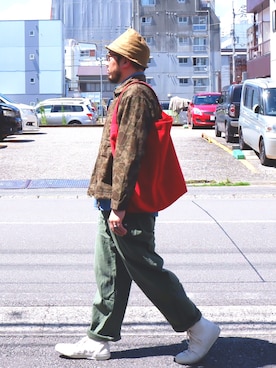 「アイテム（トートバッグ、レッド系）」を使った、yoheiさん（メンズ・175cm）の秋コーディネート