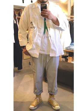 「アイテム（スニーカー、イエロー系）」を使った、yoheiさん（メンズ・175cm）の秋コーディネート