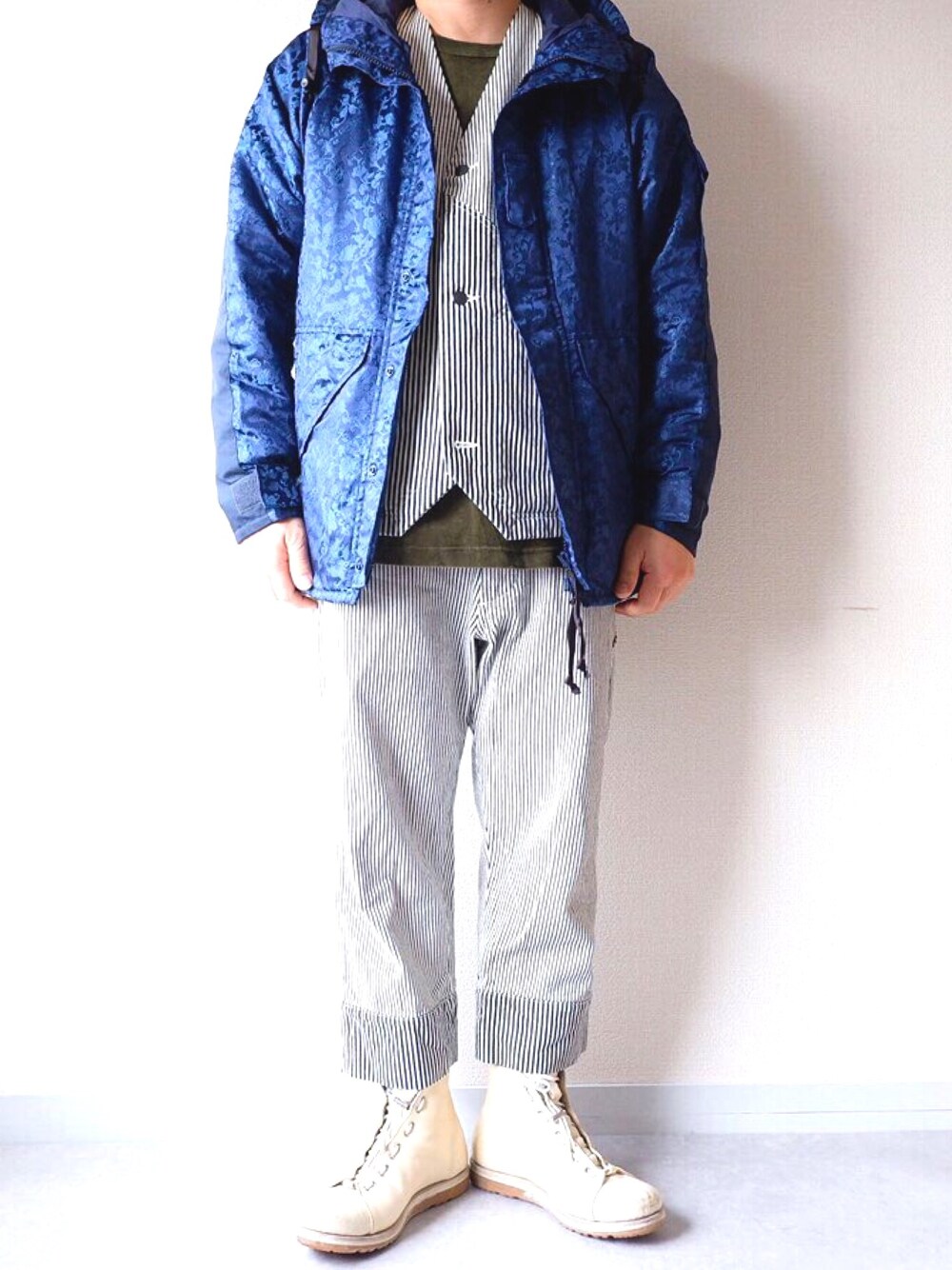 「冬コーデ、オトナカジュアル、カジュアルコーデ、セットアップ、マウンテンパーカー、今日のコーデ、今日の服」｜「BRUNABOINNEのアイテム（マウンテンパーカー、ブルー系）」を使った、yoheiさん（メンズ・175cm）の冬コーディネートの1枚目の写真