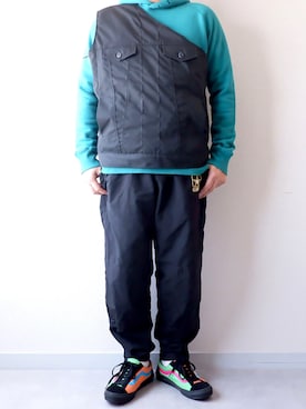 「アイテム（パーカー、グリーン系）」を使った、yoheiさん（メンズ・175cm）の秋コーディネート